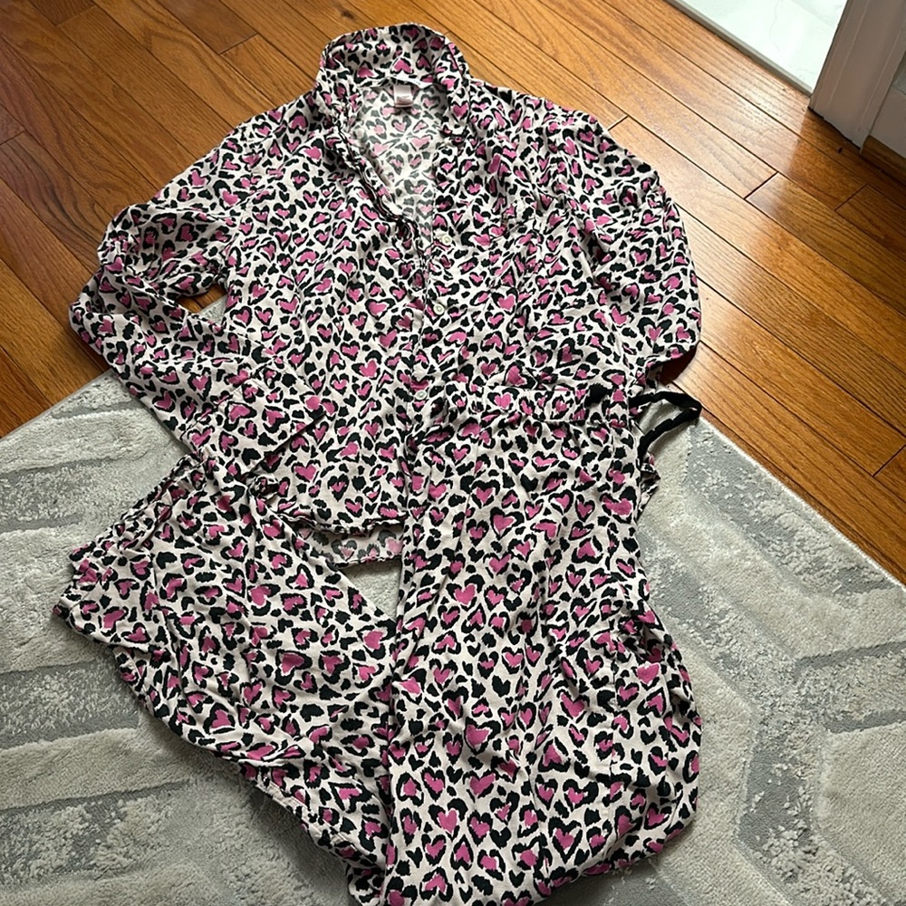 Victoria Secret Pajama Set